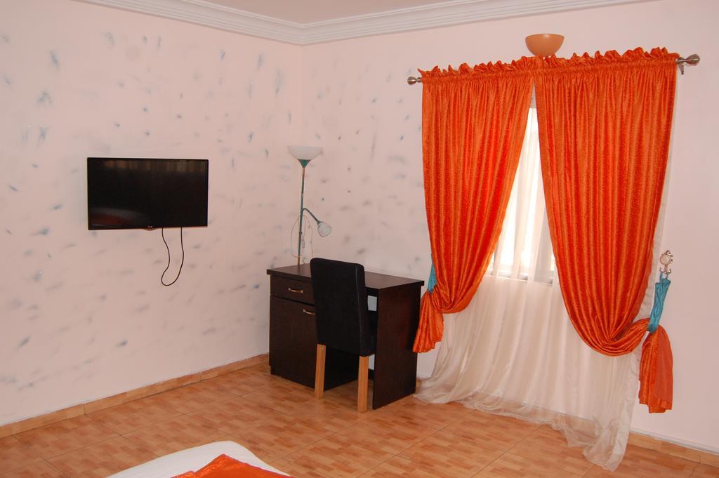 Hôtel Aaron'S Place à Enugu Extérieur photo
